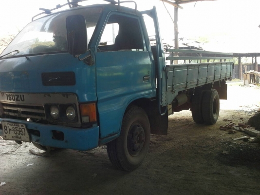 ขาย155000บาท 6ล้ออีซูซุKSเครื่อง110แรง สภาพดีพร้อมใช้งาน