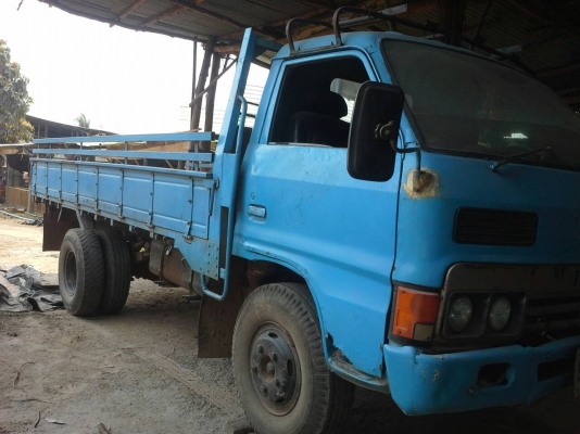 ขาย155000บาท 6ล้ออีซูซุKSเครื่อง110แรง สภาพดีพร้อมใช้งาน