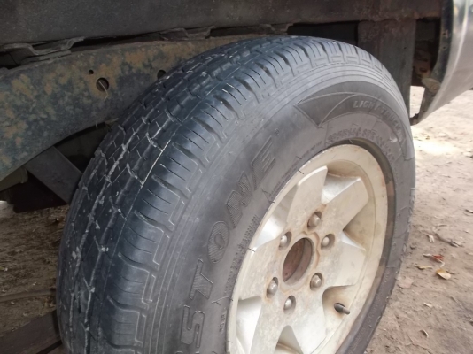 ขายกระบะนิสสันบิ๊กเอ็มหน้าตาข่าย หัวเดียว ทะเบียนเต็ม พร้อมโอน ยางใหม่สี่เส้นเป็นรถ ผอ.โรงเรียน 0817901940