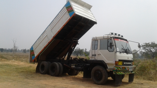 ขายสิบล้อดั้ม2เพลา190แรงเจ้าของขายเอง0926738008