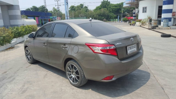 ขาย ออนิววีออส ปี14 ค.ศ. 13ตัวอี เดิมบางมือเดียวป้ายแดง ขาย385000บาท 0896069238 ดูรถบ้านนานครนายก