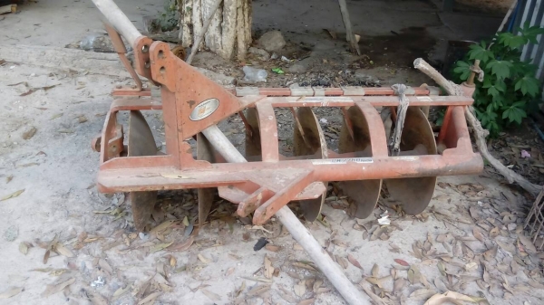 ขายรถไถคูโบต้าL3408อุปกรณ์ดันหน้าผานหกโรตารี่1.60เครื่องหยอดข้าวหกแถวเล่มทะเบียนพร้อม