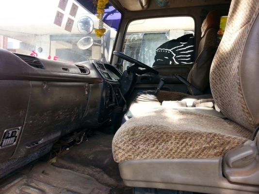 ขายรถ6ล้อดั้มเดก้า 195แรง พ.เพาเวอร์ เบรกทิฟฟี่ ภายในสวย ยาง900 เอกสารพร้อมโอน สนใจโทร 090-8588220คุณนะ 093-3258446คุณบิว หรือเข้าดูสินค้าอื่นๆได้ที่ www.truck.in.th/498 หรือเพจFacebook ณรงค์ ซื้อขายรถมือสอง (เว็บไซต์ส่วนตัว) หรือFacebook คุณนะ รถบรรทุก