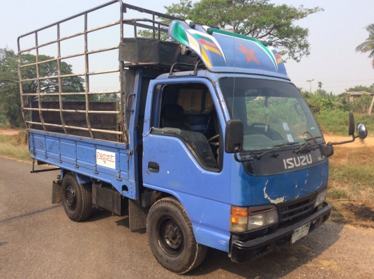 ISUZU 4ล้อ เครื่อง110 แรง เพลาลอย พวงมาลัยพาว์เวอร์  ป้ายเล็กไม่ติดเวลา ขาย 235,000บาท ศุภากร 081-1903107 , 081-4252943