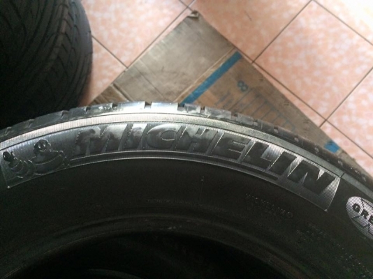 ขายยาง 195/65/15 มิชลิน ปลายปี13 ไม่มีปะ ดอกสวยๆ