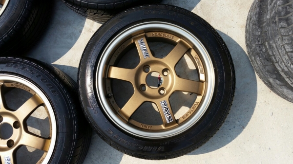 แม็กใหม่ Te37 4รู ขอบ15 พร้อมยางมือสอง