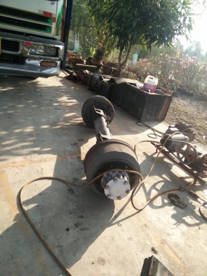 ขายแท่นอีซูชุเดกัาครบชุดเพลาเดีราคา 70.000 ขายแท่นอีซูชุเดกัาครบชุดเพลาเดีราคา 70.000