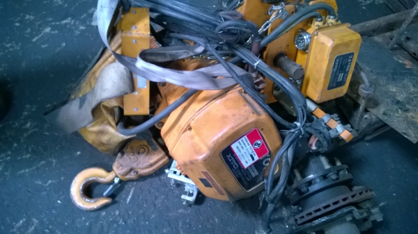 รอกไฟฟ้า2.8ton