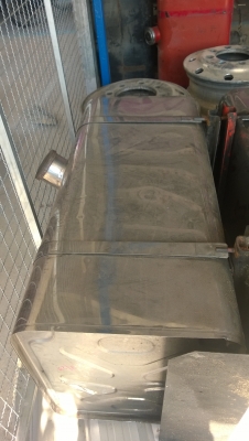 ถังน้ำมันสแตนเลสขนาด300ลิตร