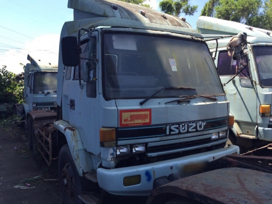 รถอีซูซุ 10 ล้อ หัวลาก 240 แรงม้า. ปี 39. (  นางฟ้าแท้. ) , ( มี ขาย 16 หัว. )     สนใจติดต่อ   081 - 6079515