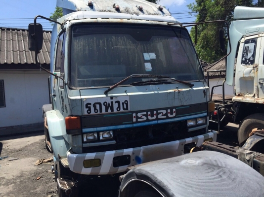 รถอีซูซุ 10 ล้อ หัวลาก 240 แรงม้า. ปี 39. (  นางฟ้าแท้. ) , ( มี ขาย 16 หัว. )     สนใจติดต่อ   081 - 6079515