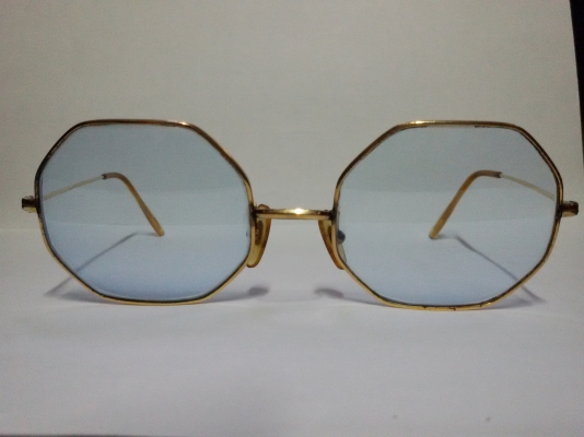 ขายแว่นตาหกเหลี่ยม 14k(ลดราคาครับ)