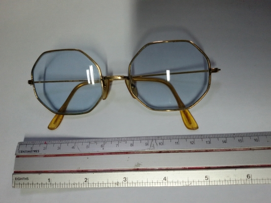 ขายแว่นตาหกเหลี่ยม 14k(ลดราคาครับ)