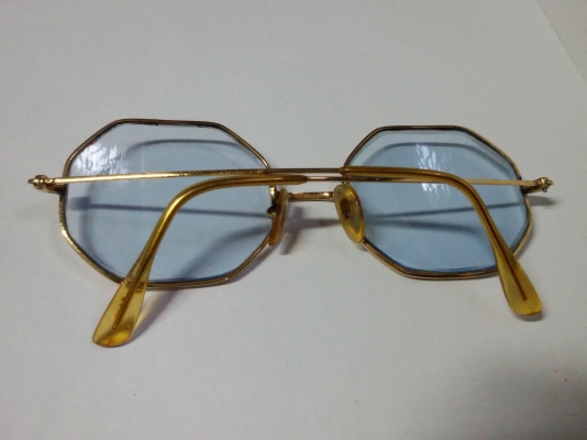 ขายแว่นตาหกเหลี่ยม 14k(ลดราคาครับ)