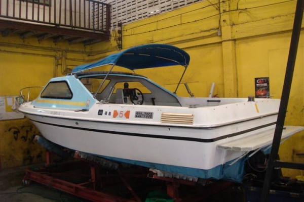 ขาย เรือ yamaha norman 20ฟุต เก็บสีใหม่