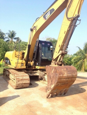 รถแบคโฮ ยี่ห้อ CAT  ใช้งาน 6 พันกว่าชั่วโมง  รถห้างแท้ รุ่น 312D