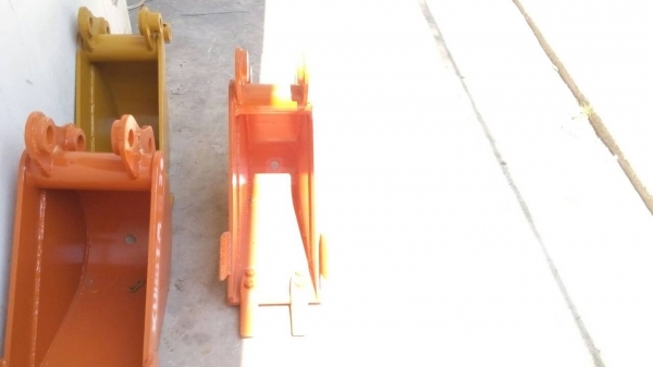 ขายคับบุ้งกี้วางท่อประปา รถแมคโคเล็ก ขนาดความกว้าง. 20-25-30. ซม. รับประกันความแข็งแรง