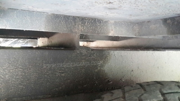 รถบรรทุกติดเครนยี่ห้อ ISUZU    รุ่น KS22 เครน TADANO  110 แรงม้า ปีจดทะเบียน 2524