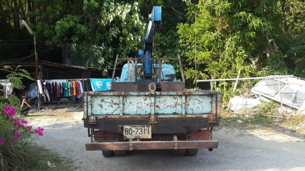 รถบรรทุกติดเครนยี่ห้อ ISUZU    รุ่น KS22 เครน TADANO  110 แรงม้า ปีจดทะเบียน 2524