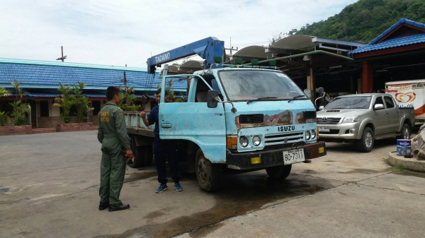 รถบรรทุกติดเครนยี่ห้อ ISUZU    รุ่น KS22 เครน TADANO  110 แรงม้า ปีจดทะเบียน 2524