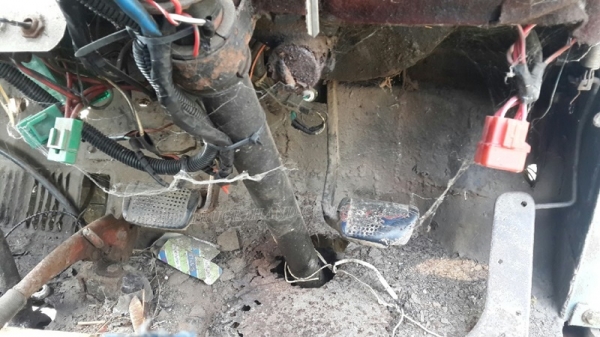 รถบรรทุกติดเครนยี่ห้อ ISUZU    รุ่น KS22 เครน TADANO  110 แรงม้า ปีจดทะเบียน 2524