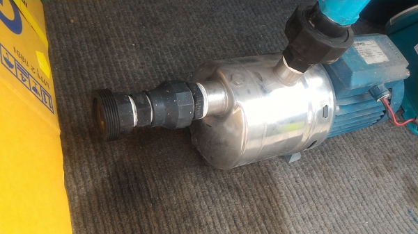 ปั๊มน้ำ caipeda จากอิตาลี ขนาด 1 แรงม้า ท่อ 1 นิ้ว แบบดันขึ้นได้สูงถึง 42.5 ม.ตัวเรื่อนปั๊มเป็นสแตนเลส