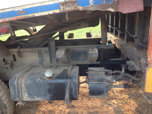 สิบล้อหัวยาวขายถูก