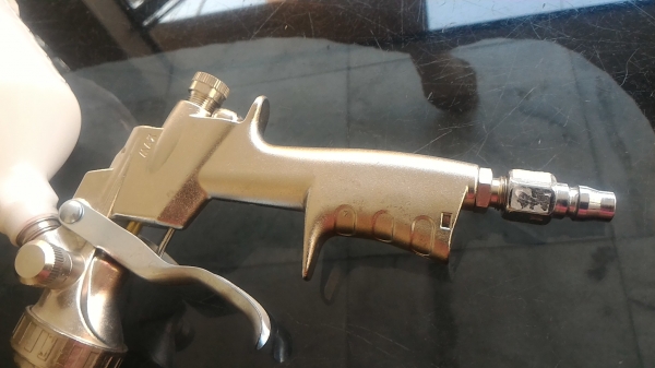 กาพ่นสีเอนกประสงค์คุณภาพสูง ยี่ห้อ ANI แบบกาบนขนาดใหญ่เป็นพลาสติกแข็งขาว