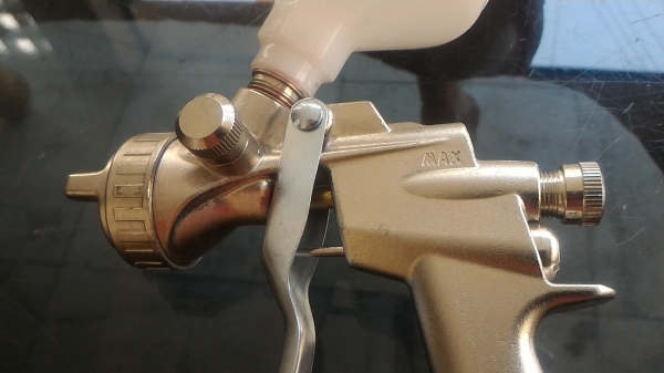 กาพ่นสีเอนกประสงค์คุณภาพสูง ยี่ห้อ ANI แบบกาบนขนาดใหญ่เป็นพลาสติกแข็งขาว