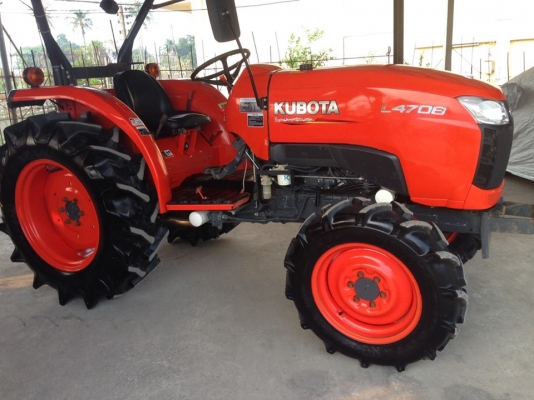 แทรกเตอร์ เกรด AAA คูโบต้า L4708 4 WD ตัวเล่าแน่นๆ ทำงาน 386 ชั่วโมง สีเดิมๆจากโรงงาน