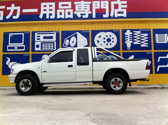ขายISUZU RODEO 2.8 LS TURBO 4WD พร้อมใช้ไม่มีชนหนักคับ