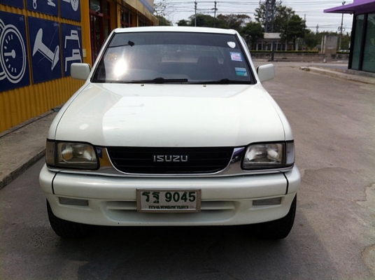 ขายISUZU RODEO 2.8 LS TURBO 4WD พร้อมใช้ไม่มีชนหนักคับ