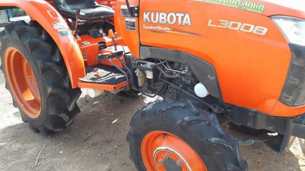 ขายkubota l3008 เดิมๆนางฟ้า ทะเบียนพร้อมโอน ใช้งานน้อยมาก 350 ชั่วโมง