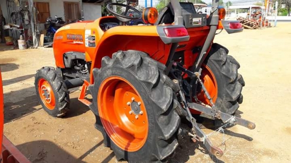 ขายkubota l3008 เดิมๆนางฟ้า ทะเบียนพร้อมโอน ใช้งานน้อยมาก 350 ชั่วโมง