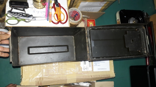 ขายลังใส่กระสุนทหารรุ่นเปิดฝาข้างเหล็กหนาหนักกว้าง6"ยาว12"ลึก7" ขายลังใส่กระสุนทหารรุ่นเปิดฝาข้างเหล็กหนาหนักกว้าง6"ยาว12"ลึก7"