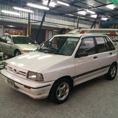 FORD FESTIVA ปี1996 สีขาว เกียร์ออร์โต้ ราคาถูกๆคะ ขับได้พร้อมใช้ FORD FESTIVA ปี1996 สีขาว เกียร์ออร์โต้ ราคาถูกๆคะ ขับได้พร้อมใช้