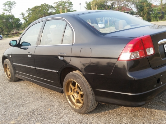 HONDA CIVIC Dimension ตาเหยี่ยว ปี04 ออโต้ วีเทค เครื่องดี สวยๆ