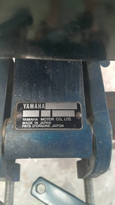 เครื่องยนต์ติดท้ายเรือ ยี่ห้อ YAMAHA ขนาด 2 แรงม้า จากญี่ปุ่น ทำสีให้ใหม่สวยๆ เอาไปติดท้ายเรือเพื่อวิ่งได้เลย