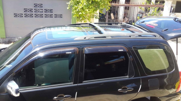 MAZDA TRIBUTE 2.3 super black SUV ปี 2004 แต่งหล่อๆครับ MAZDA TRIBUTE 2.3 super black SUV ปี 2004 แต่งหล่อๆครับ