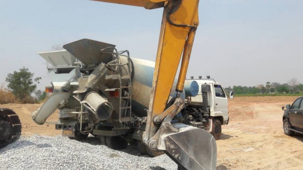 ขายรถ6ล้อโม่ปูน 3.5คิว อีซูซุ 175แรง แชชซีสวย เอกสารเล่มทะเบียนพร้อมโอน โม่สวย ช่วงล่างดี ดูรถหน้างาน