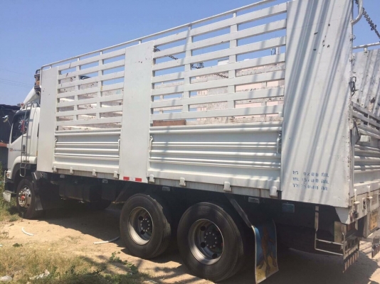 ขาย 10 ล้อ อีซูซุ  240 แรง ปี 57  สภาพสวยจัด พร้อมใช้  จัดแนนท์ได้ครับ สนใจติดต่อ 081-9420141  ,  081-5715326