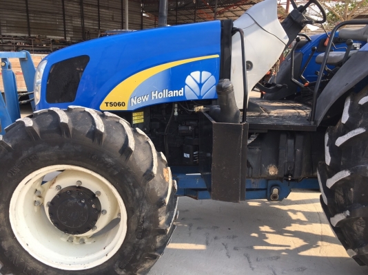 ขายรถไถ NEW HOLLAND T5060 เอกสารเล่มทะเบียน รถปี 57