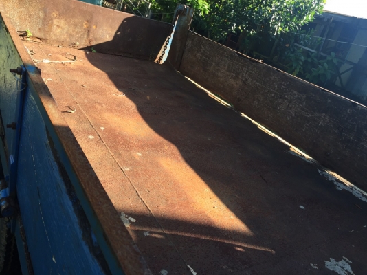 4ล้อบรรทุกดั้ม...ISUZU 85 แรง หัวเจ...เล่มทะเบียนพร้อม สภาพดีใช้ได้..