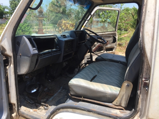 6ล้อเล็ก..หัว-คัสซีพร้อมชุดดั้ม...88แรง ISUZU ELF คัสซี 7903256 รถใช้งานอยู่ มีเล่มทะเบียน