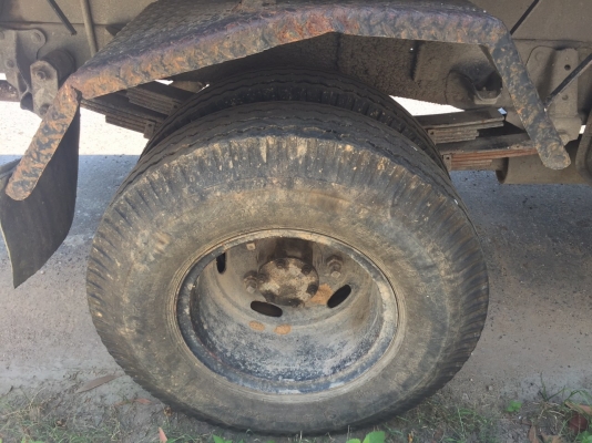 6ล้อเล็ก..หัว-คัสซีพร้อมชุดดั้ม...88แรง ISUZU ELF คัสซี 7903256 รถใช้งานอยู่ มีเล่มทะเบียน