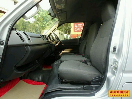 โทร 0922726669 ตันหยงเบสท์ตู้ฝั่งธน TOYOTA HIACE COMMUTER 2.5 D4D MT ปี2012 // 869,000 บาท