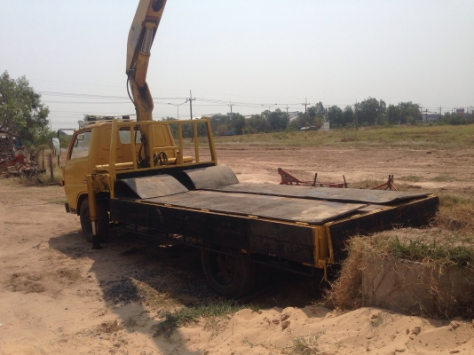 ขายรถยกชุด 3 คัน ราคา 750,000 บาท เหมาะกับผู้รับเหมา ร้านวัสดุก่อสร้าง รถสภาพพร้อมใช้งาน  1 รถหกล้อโตโยต้า BU-85 ติดเฮี๊ยบ 3 ตัน 2 รถแบคโฮ komatsu PC 60 3 รถมิตรชูบิชิL200   พร้อมโม่ปูนเครื่องคูโบต้าET110 4 แท่นผสมปูน รถทุกคันพร้อมใช้งาน ติดต่อสอบถาม ชัยย