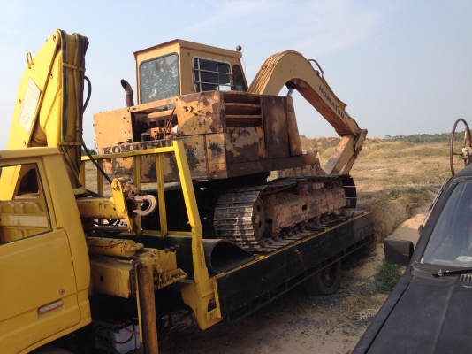 ขายรถยกชุด 3 คัน ราคา 750,000 บาท เหมาะกับผู้รับเหมา ร้านวัสดุก่อสร้าง รถสภาพพร้อมใช้งาน  1 รถหกล้อโตโยต้า BU-85 ติดเฮี๊ยบ 3 ตัน 2 รถแบคโฮ komatsu PC 60 3 รถมิตรชูบิชิL200   พร้อมโม่ปูนเครื่องคูโบต้าET110 4 แท่นผสมปูน รถทุกคันพร้อมใช้งาน ติดต่อสอบถาม ชัยย