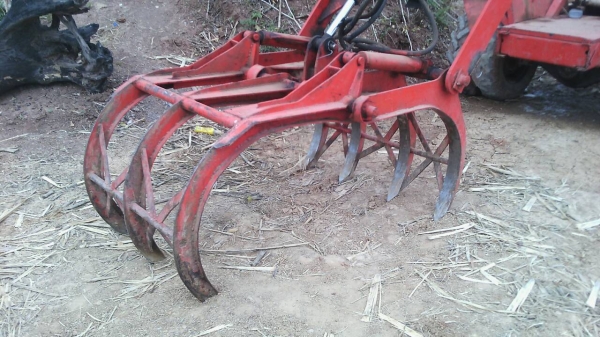 รถคีบ 6 ล้อ 200000 บาท    0895767989