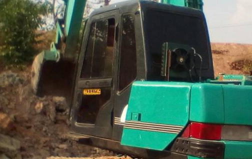 **660,000 บ.ต่อรอง/// แบคโฮ KOBELCO SK120 MARK (3) ไฟฟ้าตัดบางจุด มี อุปกรณ์ จอ+กล่อง ครบ เครื่อง/ปั้ม เดิม แรง เร็วดี บูมอาร์มสวย บุ้งกี๋+ฟันตัก พอใช้ เอวแน่น ช่วงล่าง70-75\% เก๋งไม่ผุ แอร์เย็น เอกสารอินวอย **ขาย KOBELCO MARK-3 SK120 แบคโฮยอดนิยม สภาพดี **660,000 บ.ต่อรอง/// แบคโฮ KOBELCO SK120 MARK (3) ไฟฟ้าตัดบางจุด มี อุปกรณ์ จอ+กล่อง ครบ เครื่อง/ปั้ม เดิม แรง เร็วดี บูมอาร์มสวย บุ้งกี๋+ฟันตัก พอใช้ เอวแน่น ช่วงล่าง70-75\% เก๋งไม่ผุ แอร์เย็น เอกสารอินวอย **ขาย KOBELCO MARK-3 SK120 แบคโฮยอดนิยม สภาพดี